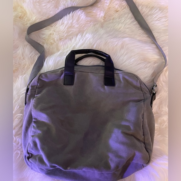 Calvin Klein cross body bag! - Picture 2 of 2